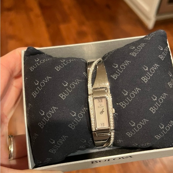 Bulova women’s watch - Picture 3 of 7